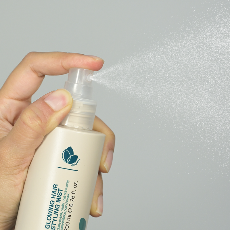 GLOWING HAIR STYLING MIST - Image 4
